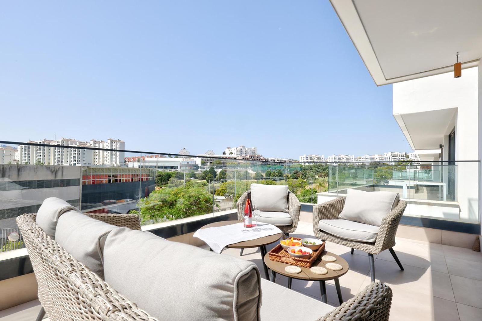 Estepona Place - Spacious Family City Apartment Zewnętrze zdjęcie