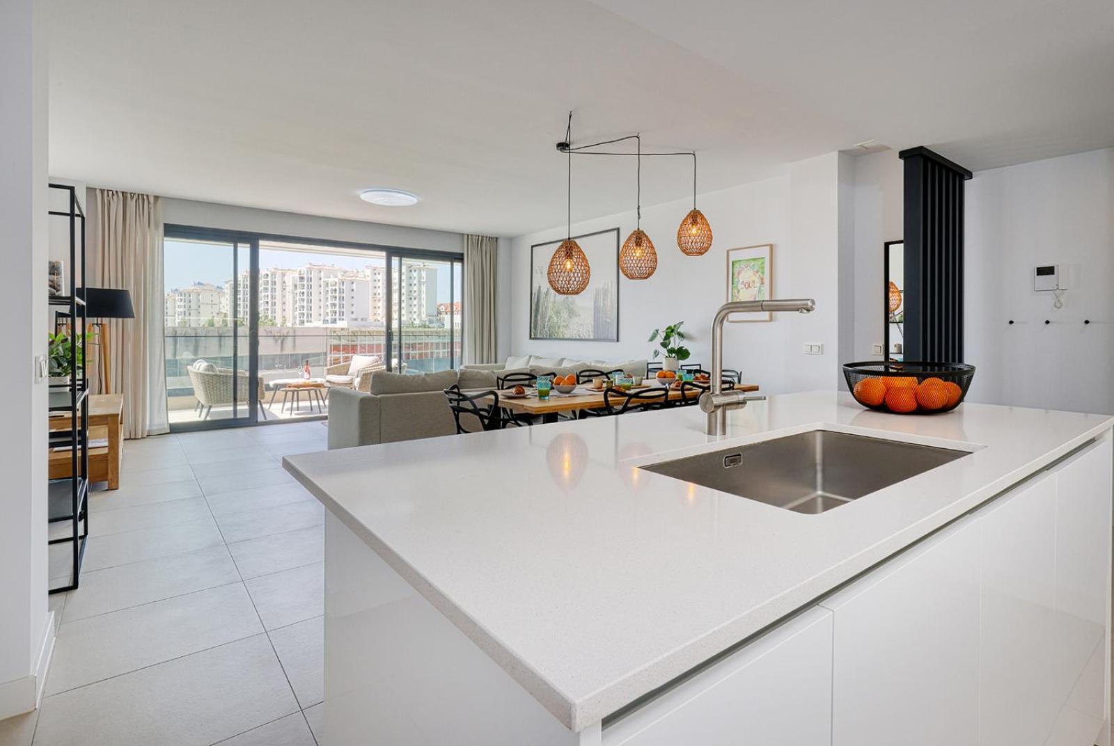 Estepona Place - Spacious Family City Apartment Zewnętrze zdjęcie